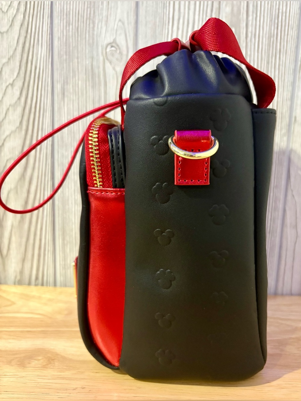 Disney Loungefly Mickey Embossed Black Red Water Bottle Crossbody Bag NWT - Picture 4 of 6